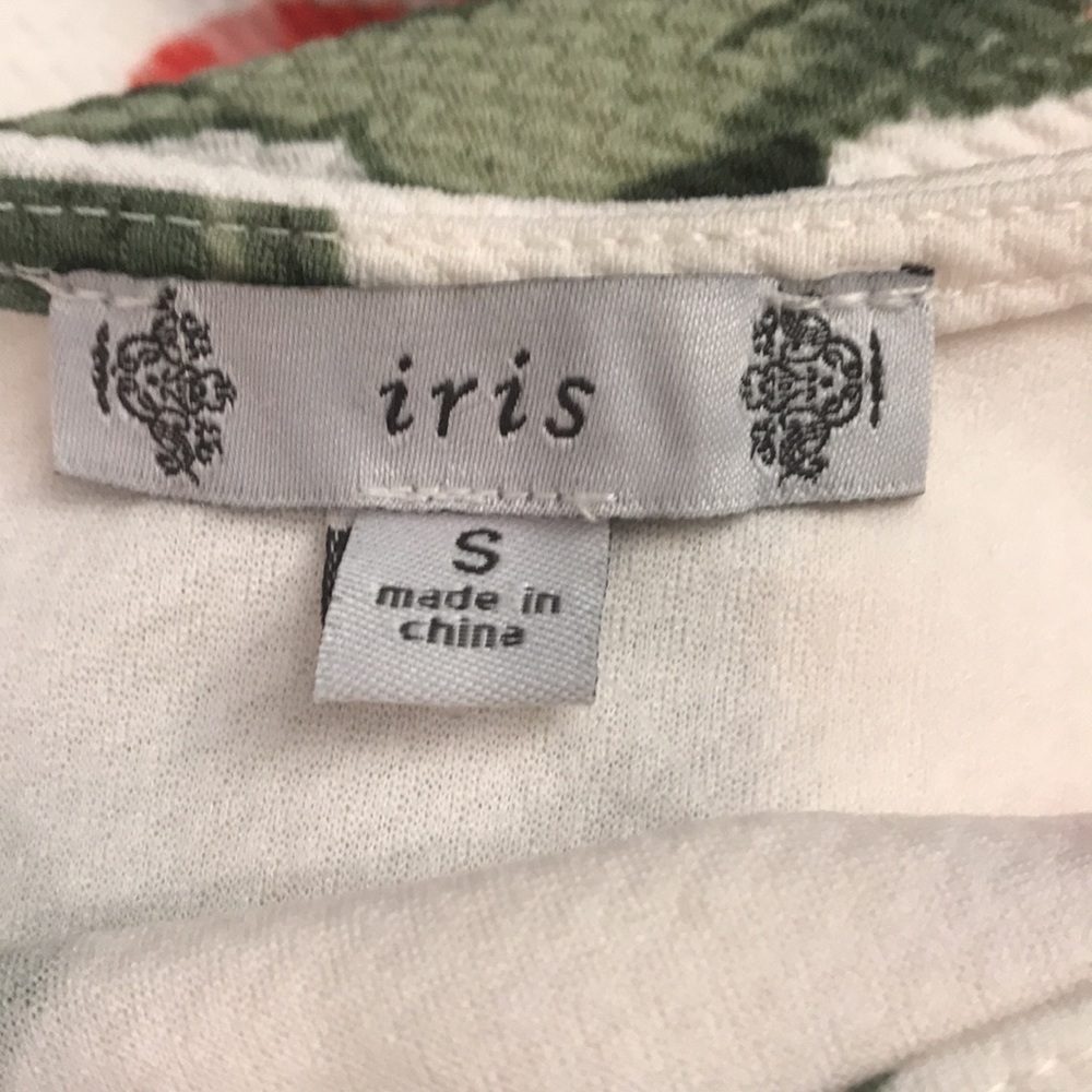 Iris brand size S cap sleeve dress with belt- NWT - Picture 5 of 6